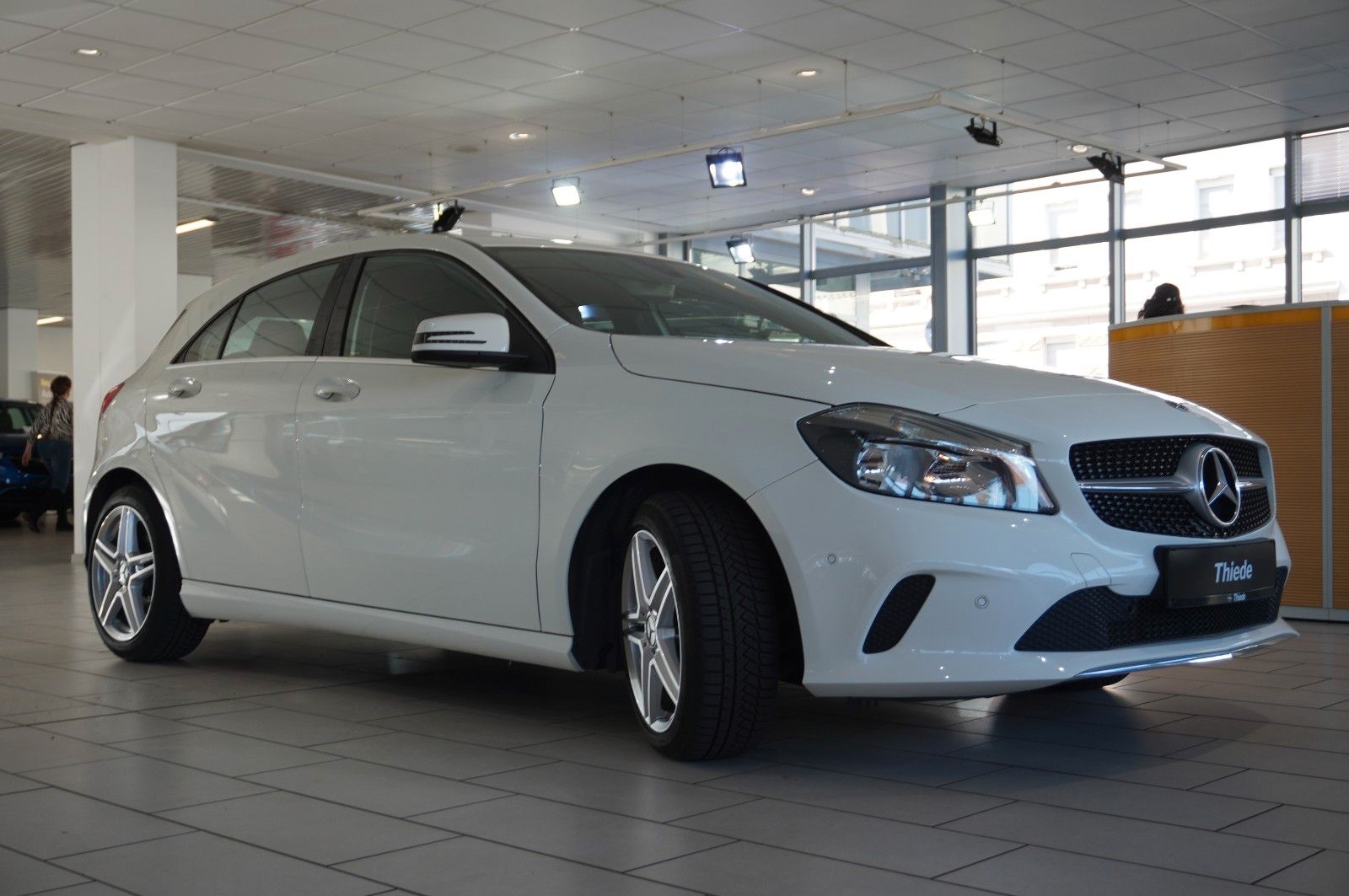 Fahrzeugabbildung Mercedes-Benz A 180 CDI URBAN KLIMA/SHZ/PDC/TEMP./SPORT/AHK