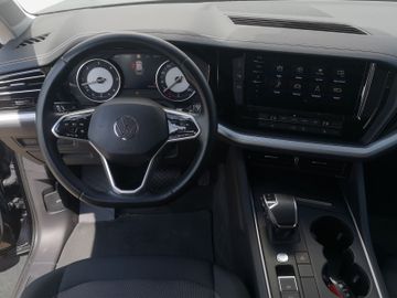 Volkswagen Touareg - 5