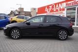 Volkswagen Golf VIII Active eTSI DSG Klimaaut. LED Navi ACC - Volkswagen Golf: Active