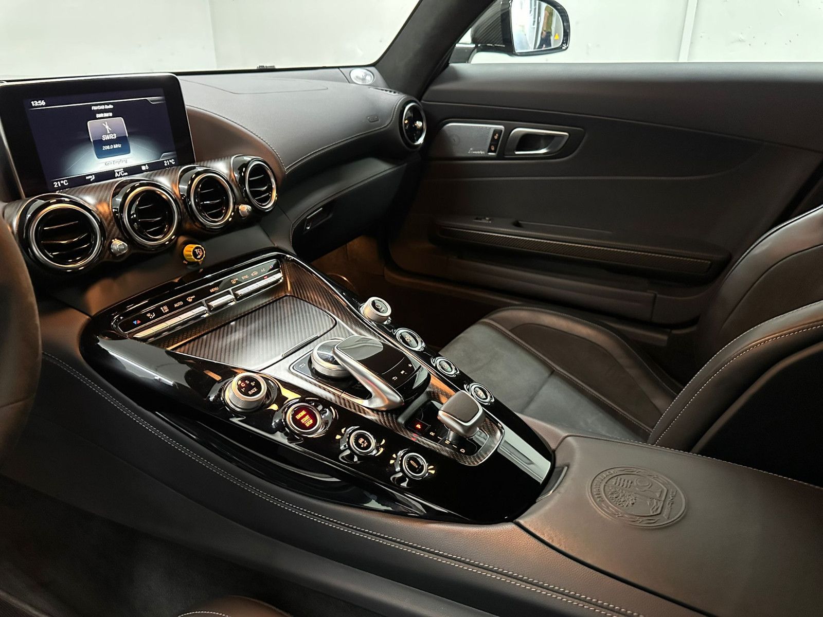 Fahrzeugabbildung Mercedes-Benz AMG GT R 4.0 V8  *KERAMIK*CARBON*PERF.-SITZ*