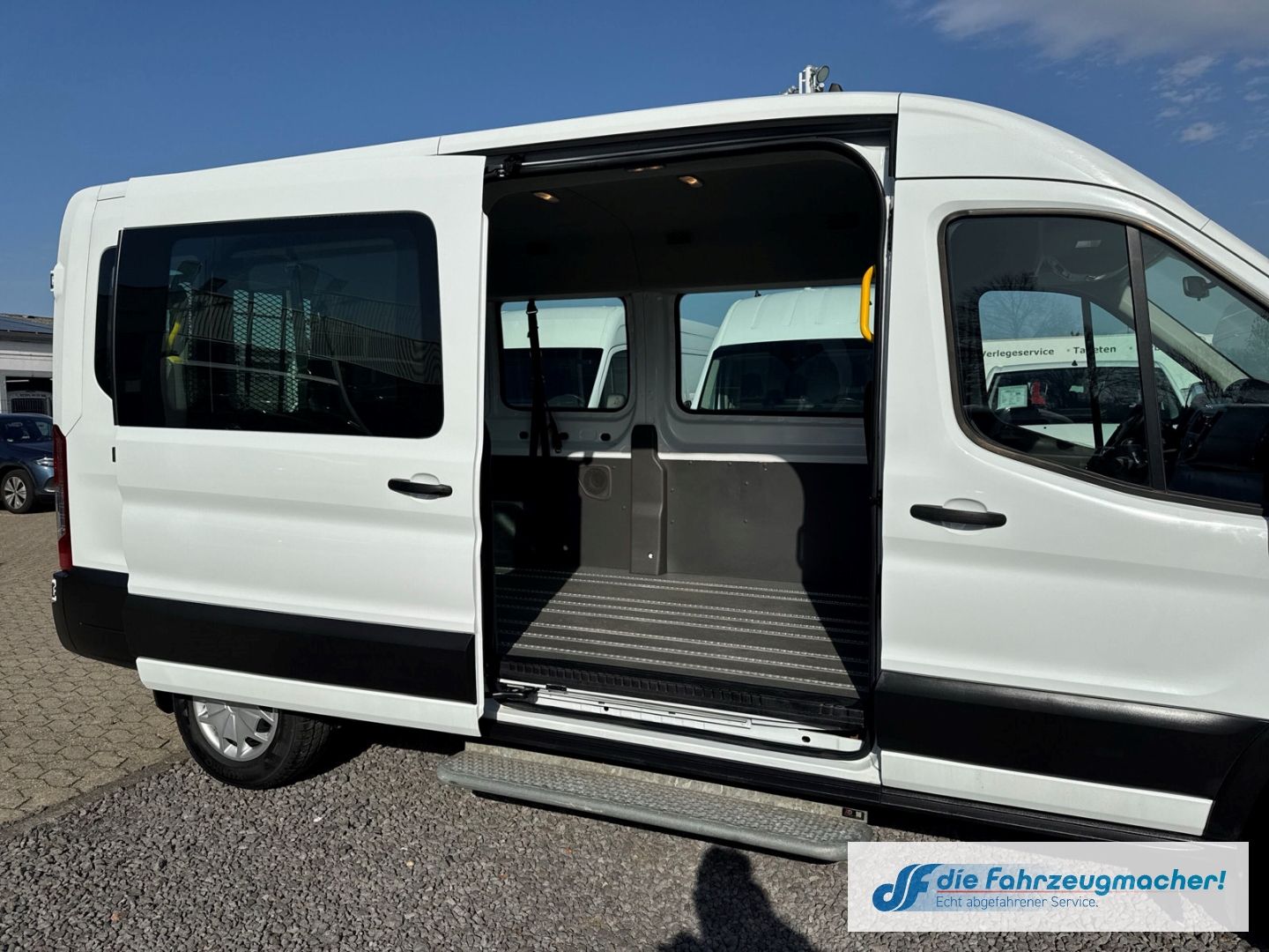 Fahrzeugabbildung Ford Transit Kombi 350 L3 Trend LIFT* Temp Tel.-Vorb.