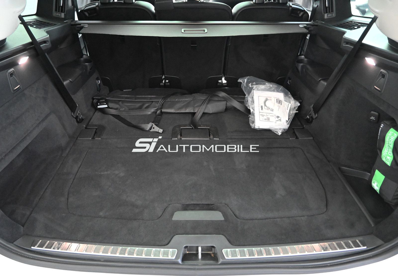 Fahrzeugabbildung Volvo XC90 T8 AWD T8 Recharge Ultimate Dark °104.670€°