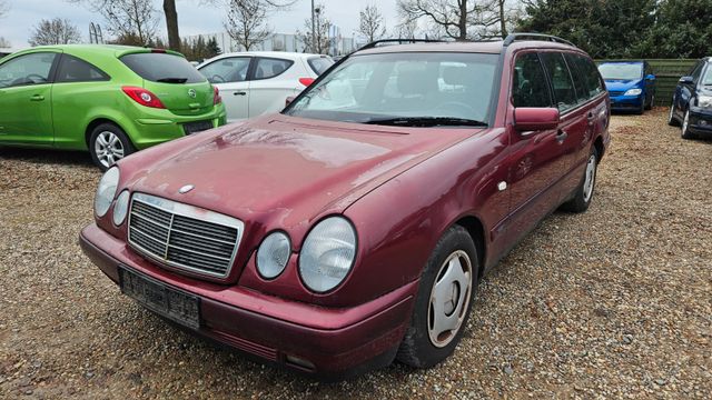 Mercedes-Benz E 220 CDI T CLASSIC