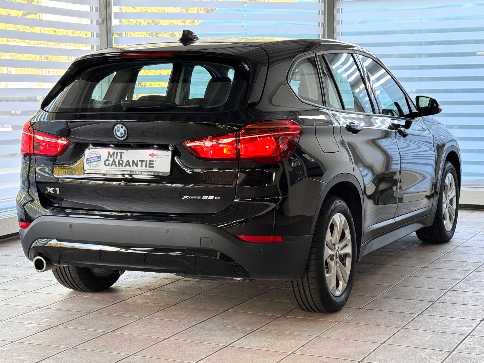 BMW X1 xD25e KAMERA AHK Shz Navi Unfallfrei foto 4
