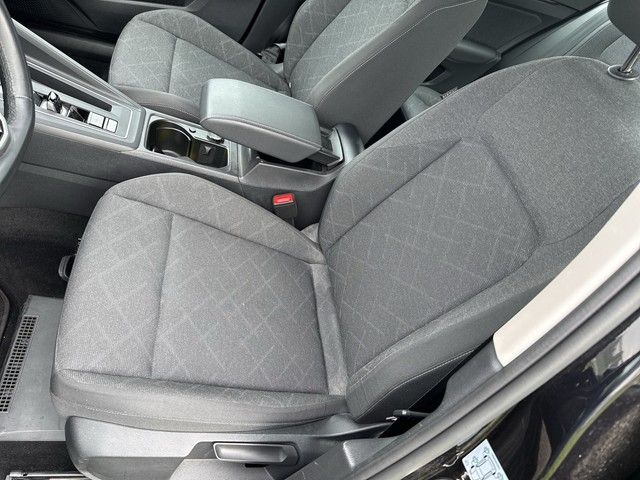 Golf VIII Variant Life eTSI DSG AHK LED