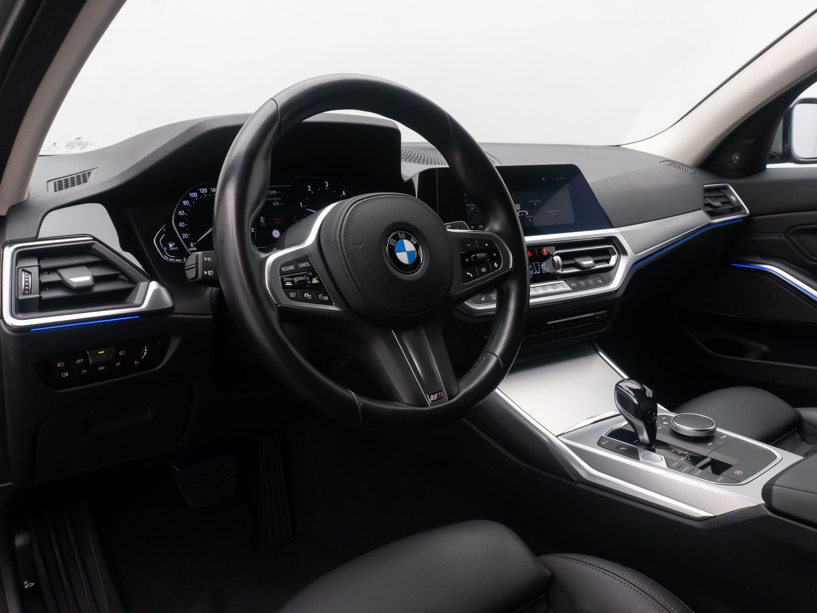 Fahrzeugabbildung BMW 320d xD Sport Line H/K DAB AHK Kamera 18Zoll