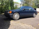 Mercedes-Benz 190 E 1.8 (W201) - 2. Hand,  5-Gang   - Mercedes-Benz 190 mit Benzin-Antrieb: Limousine, 2.5