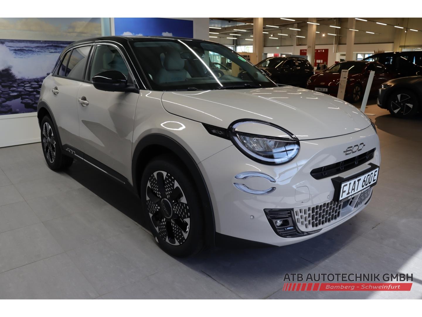 Fiat 600e MY25 La Prima 115 kW Navi Massagesitze LED 