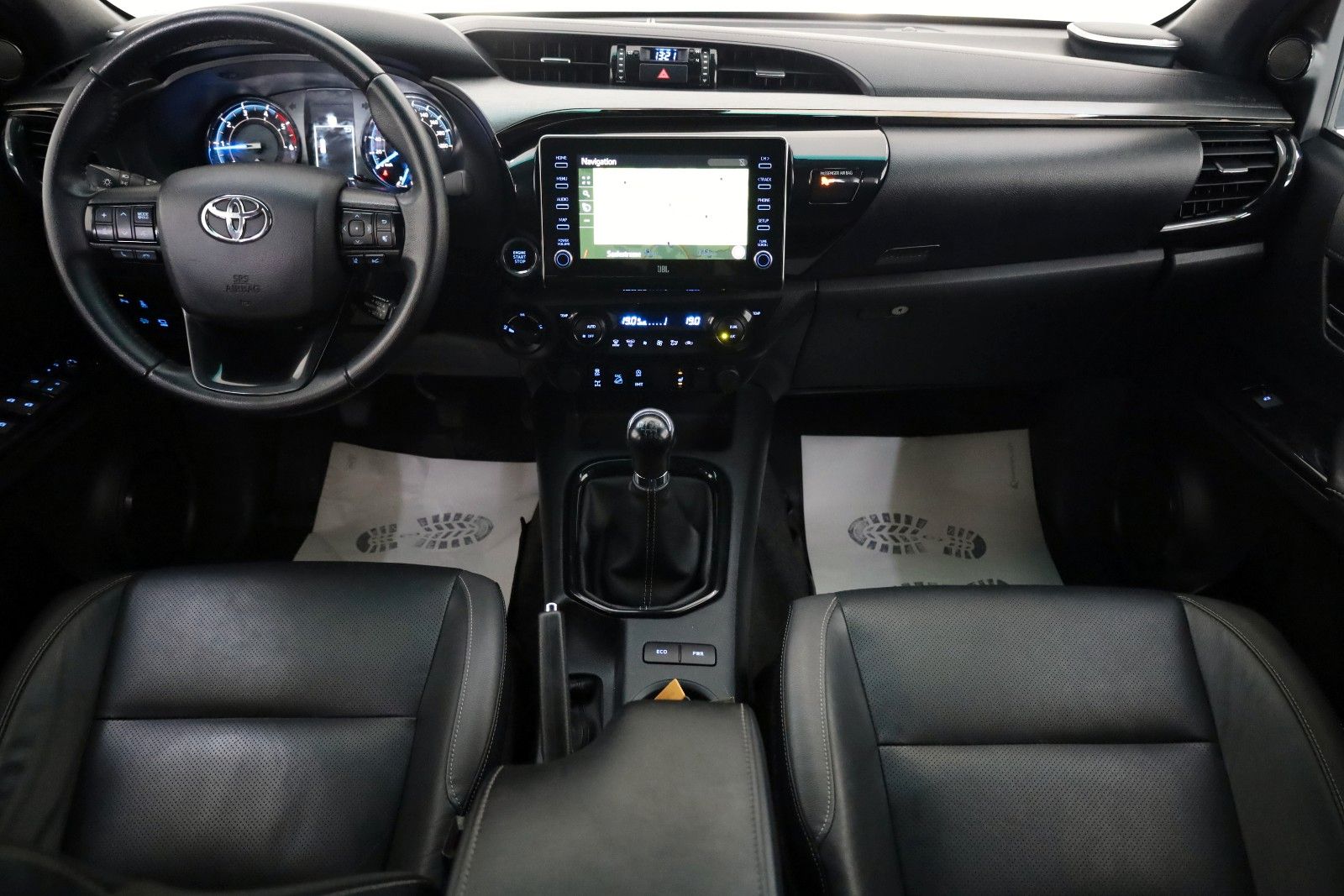 Fahrzeugabbildung Toyota Hilux 2.8 D-4D Invincible,Navi,ACC, HardTop, AHK