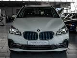 BMW 225xe Active Tourer iPerformance HUD Luxury Line - BMW 2er Reihe mit Benzin-Antrieb: Allradantrieb