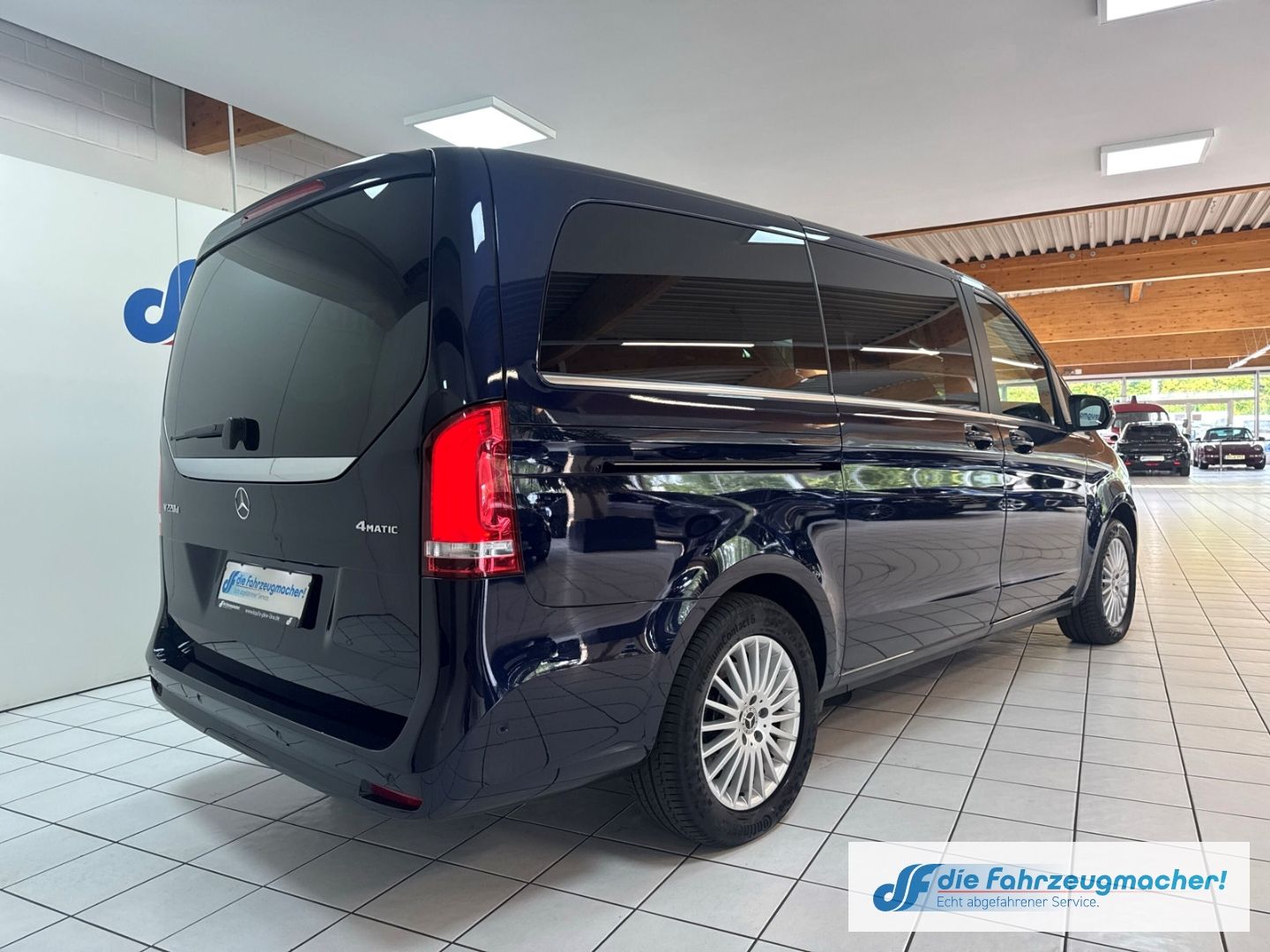 Fahrzeugabbildung Mercedes-Benz V 220 -klasse AVANTGARDE EDITION 4MATIC lang Led
