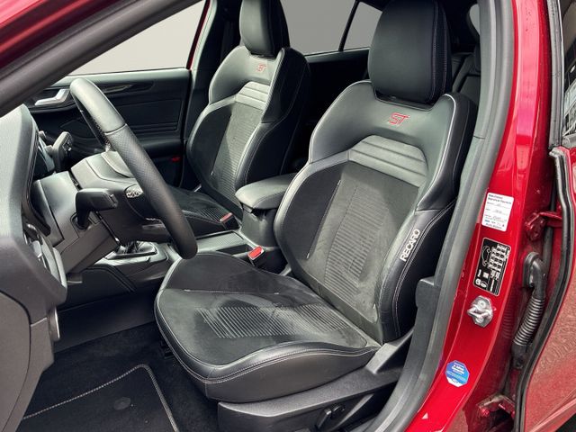 Ford Focus ST ACC+HUD+AHK+Sp.Fahrwerk+Performance-P.+