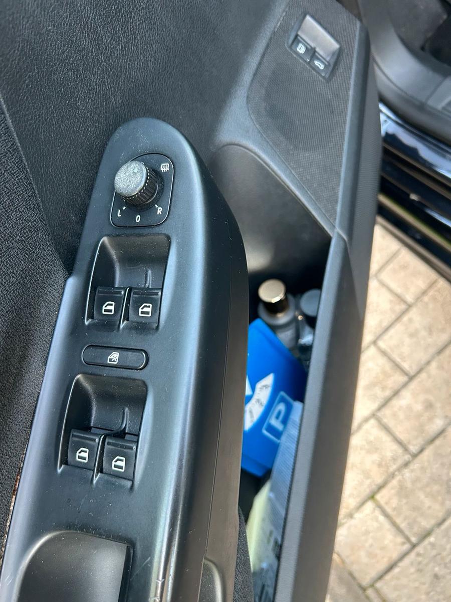 Volkswagen Passat 2009 — photo 13