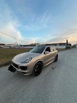 Porsche cayenne 4.2 lt diesel V8 385 ps - Porsche: 3.8