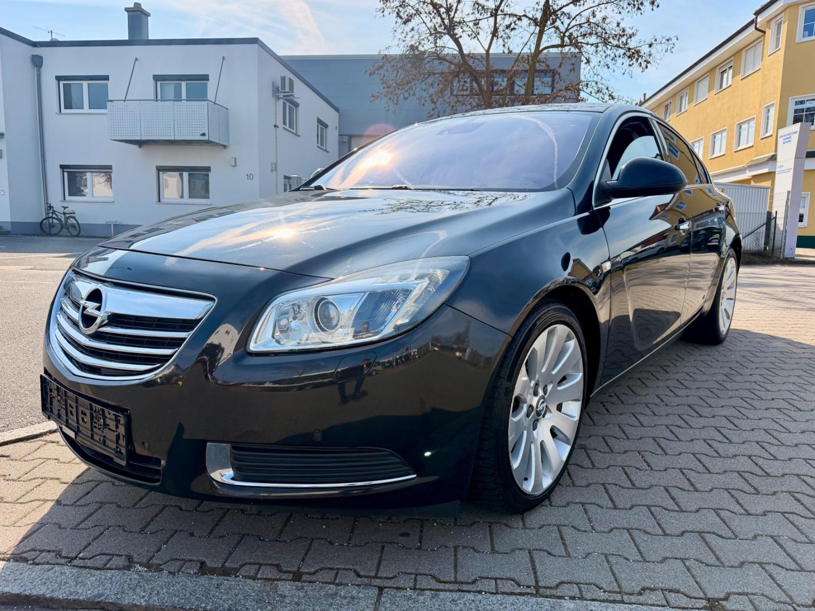 Opel Insignia A Cosmo * Automatik*Bi-Xenon*Aut.Park*