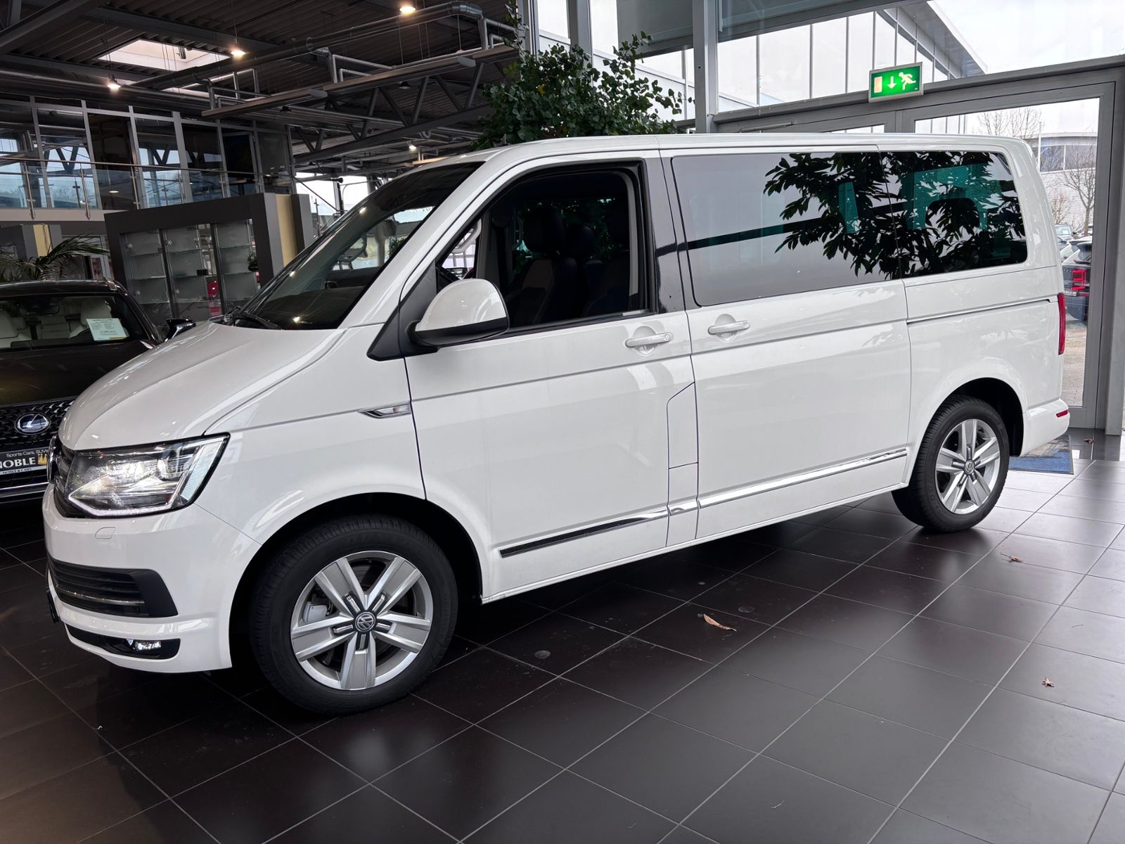 Fahrzeugabbildung Volkswagen T6 Multivan Generation Six LED NAVI STANDHZ