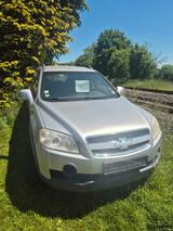 Chevrolet Captiva 2.4 LS 2WD 5-Sitzer LS - silberne Chevrolet Captiva