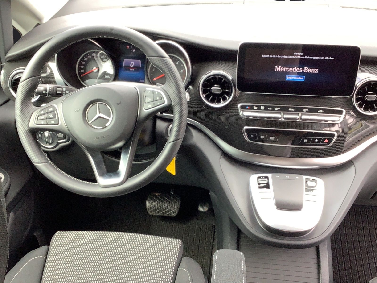Fahrzeugabbildung Mercedes-Benz V 250 d EDITION 4M 7-Si. LED AHK NAVI MBUX