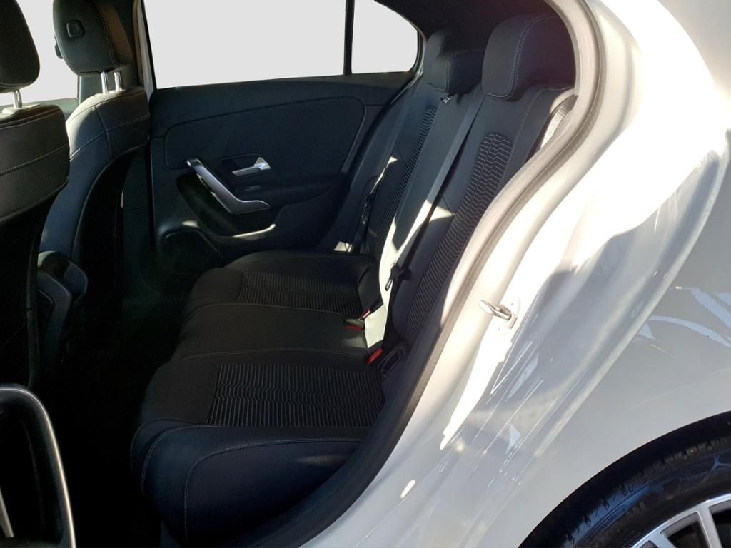 Fahrzeugabbildung Mercedes-Benz A 180 Progressive (EURO 6d) Night Paket*LED*PDC