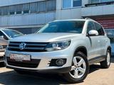 Volkswagen Tiguan 2.0 TDI DSG 4Motion *LEDER*AHK* - Volkswagen Tiguan aus 2012 mit Diesel-Antrieb