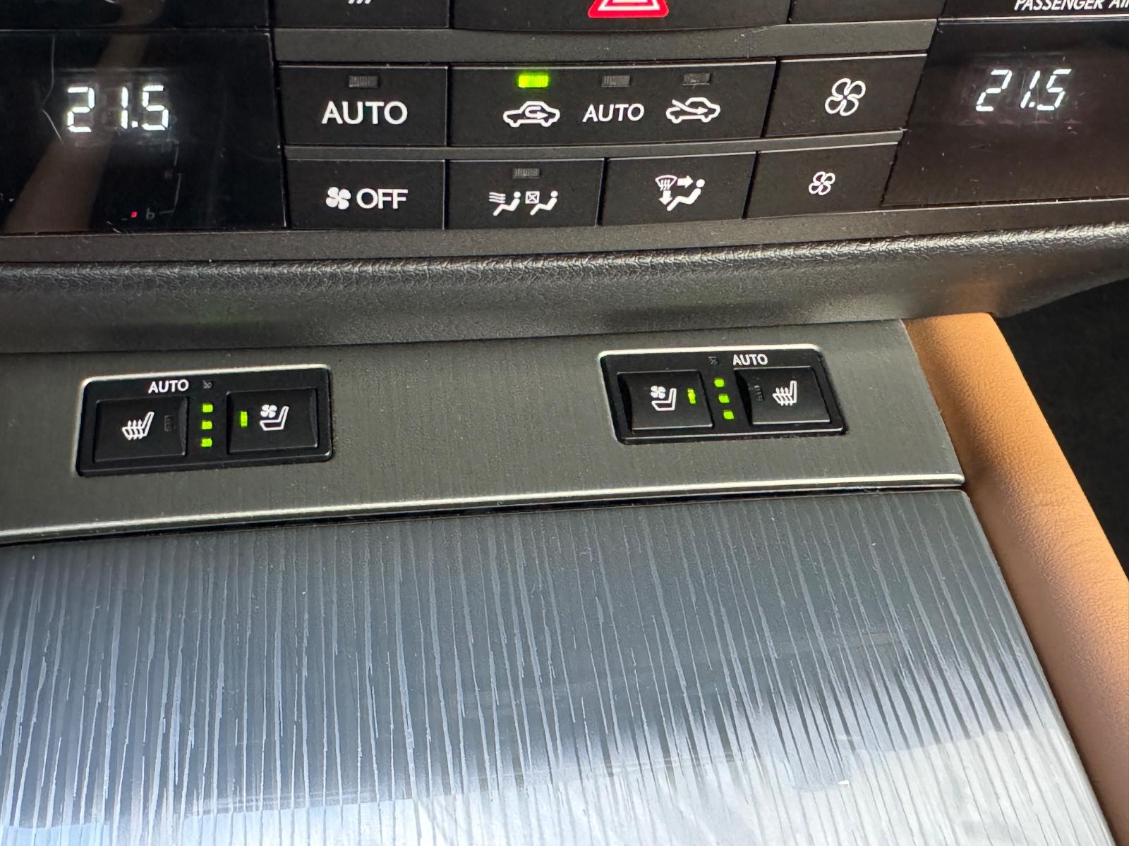 Lexus GS 450h F Sport 345 ch Hybride • Mark Levinson • Toit ouvrant • 4 roues directrices • Sièges ventilés