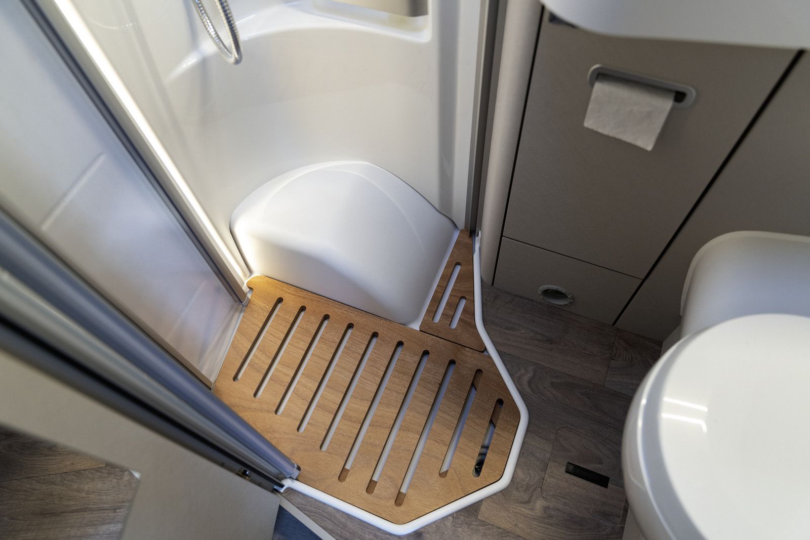 Fahrzeugabbildung HYMER / ERIBA / HYMERCAR Exsis I 580 -Pure - 16.216€ Sparen!