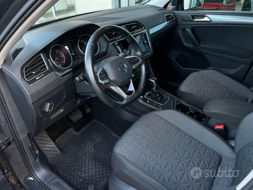 Volkswagen Tiguan - 8