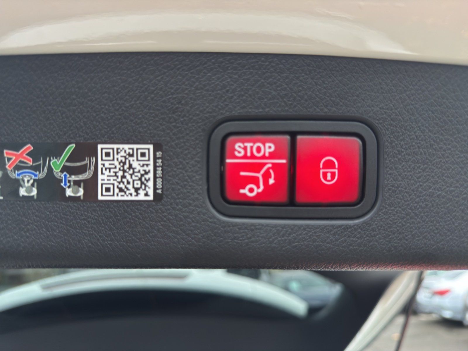 Fahrzeugabbildung Mercedes-Benz GLC 400 e 4MATIC+AMG-Line+AIRMATIC+AHK+DISTRONIC