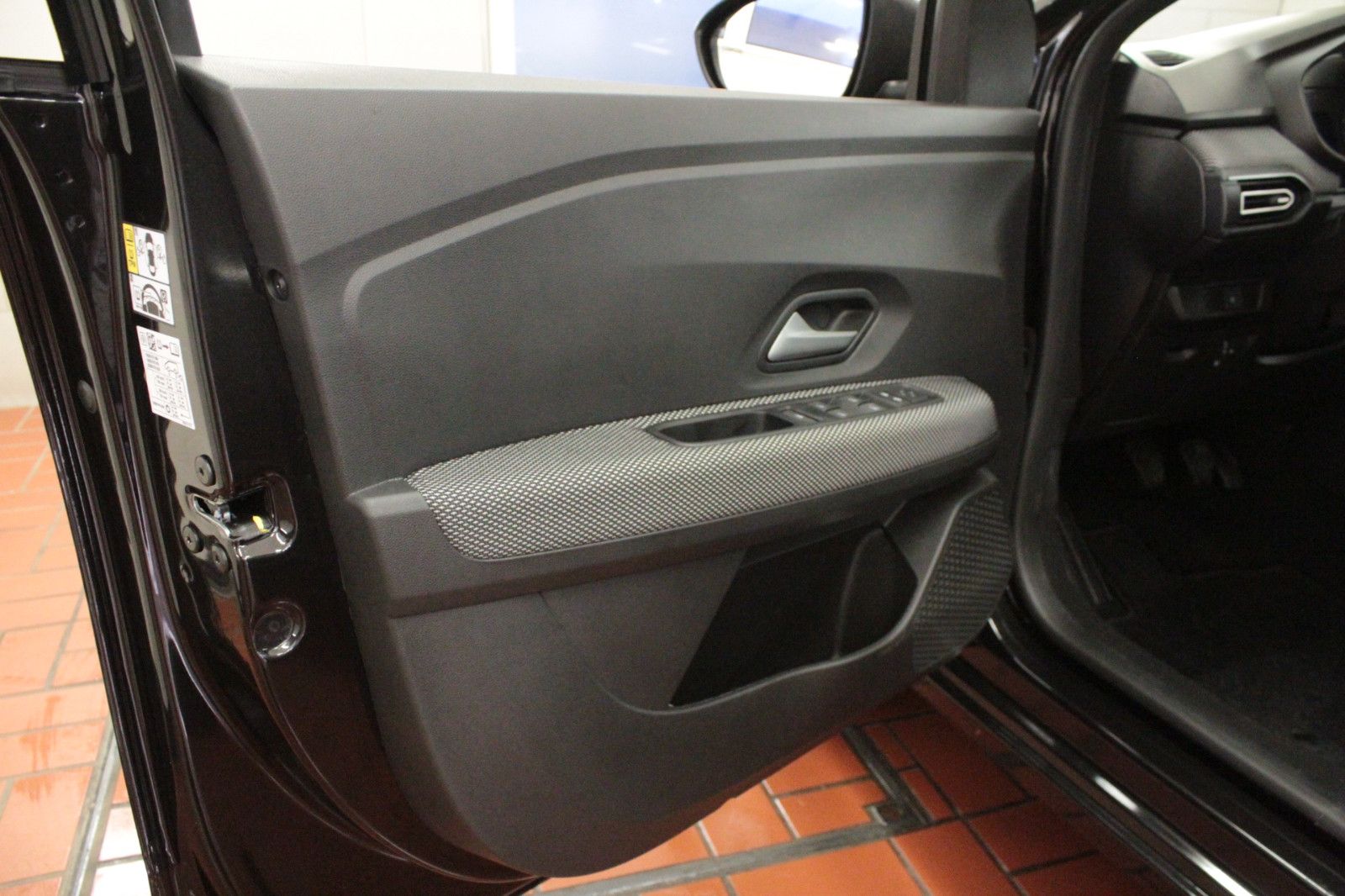 Fahrzeugabbildung Dacia Sandero TCe 90 Expression*Winterpaket*15418*
