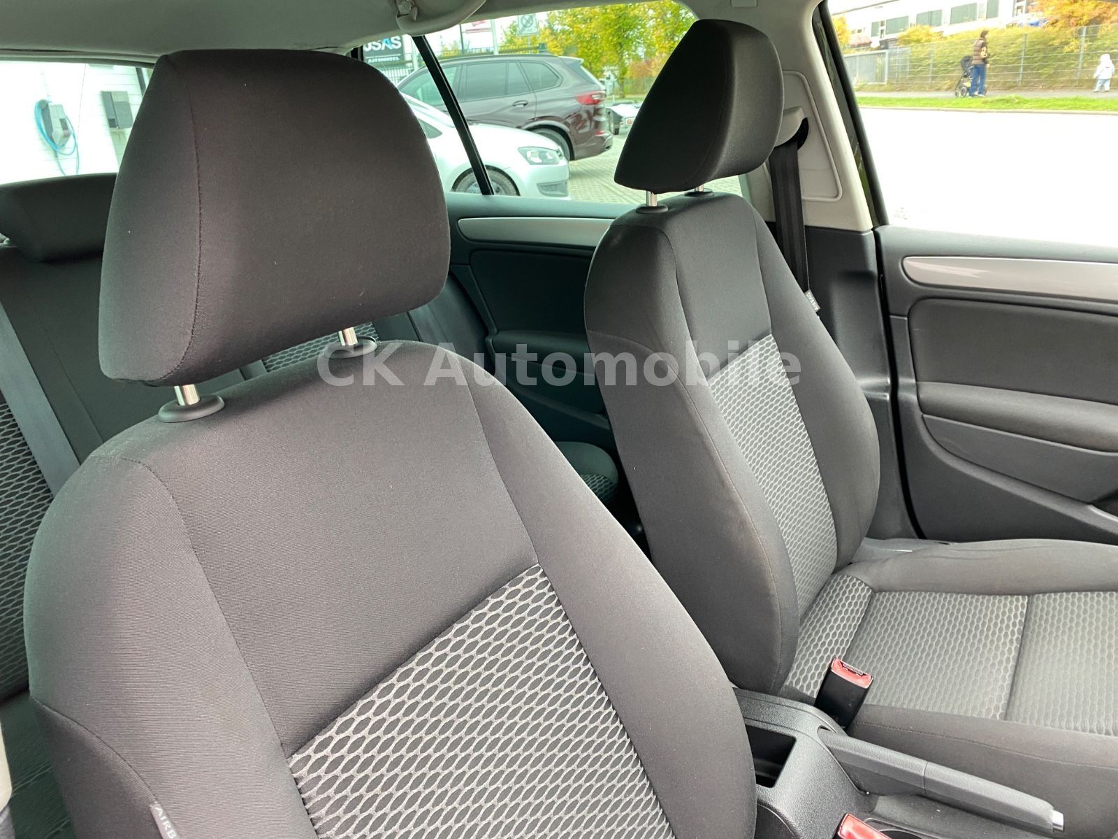 Fahrzeugabbildung Volkswagen Golf VI 1.4 Trendline 5-trg./Klimaanlage