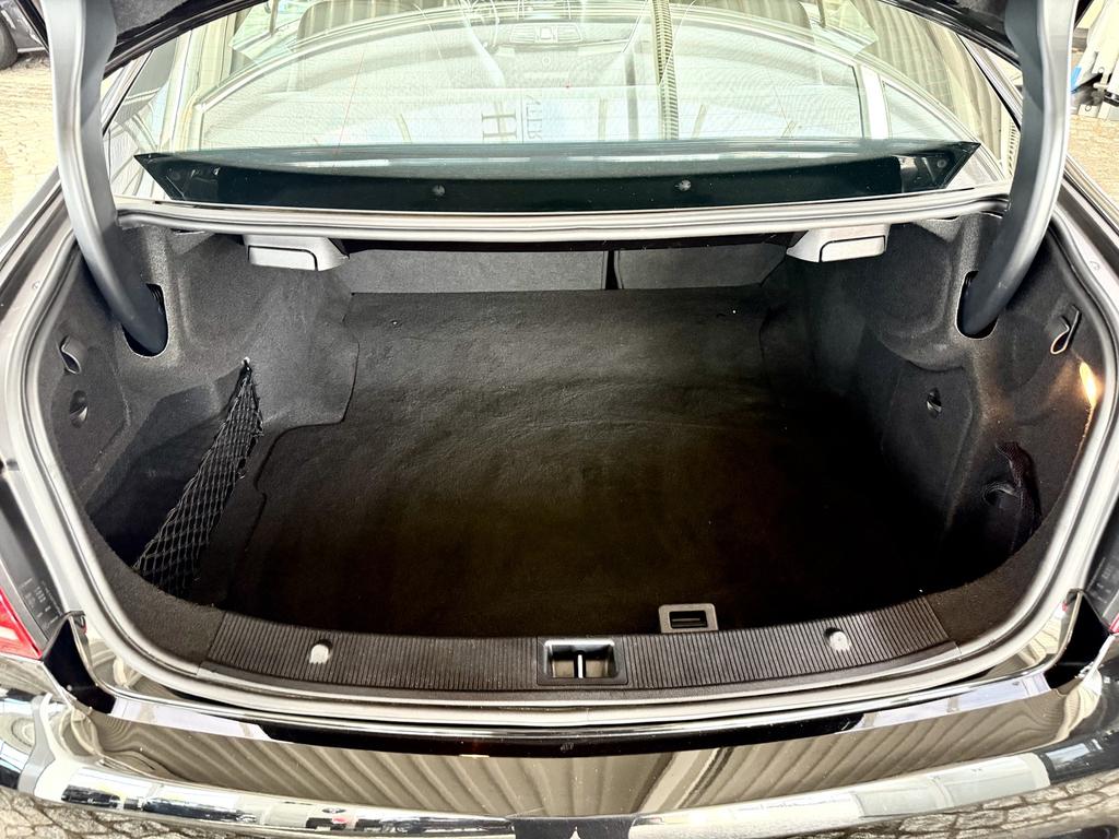 Mercedes-Benz E 320