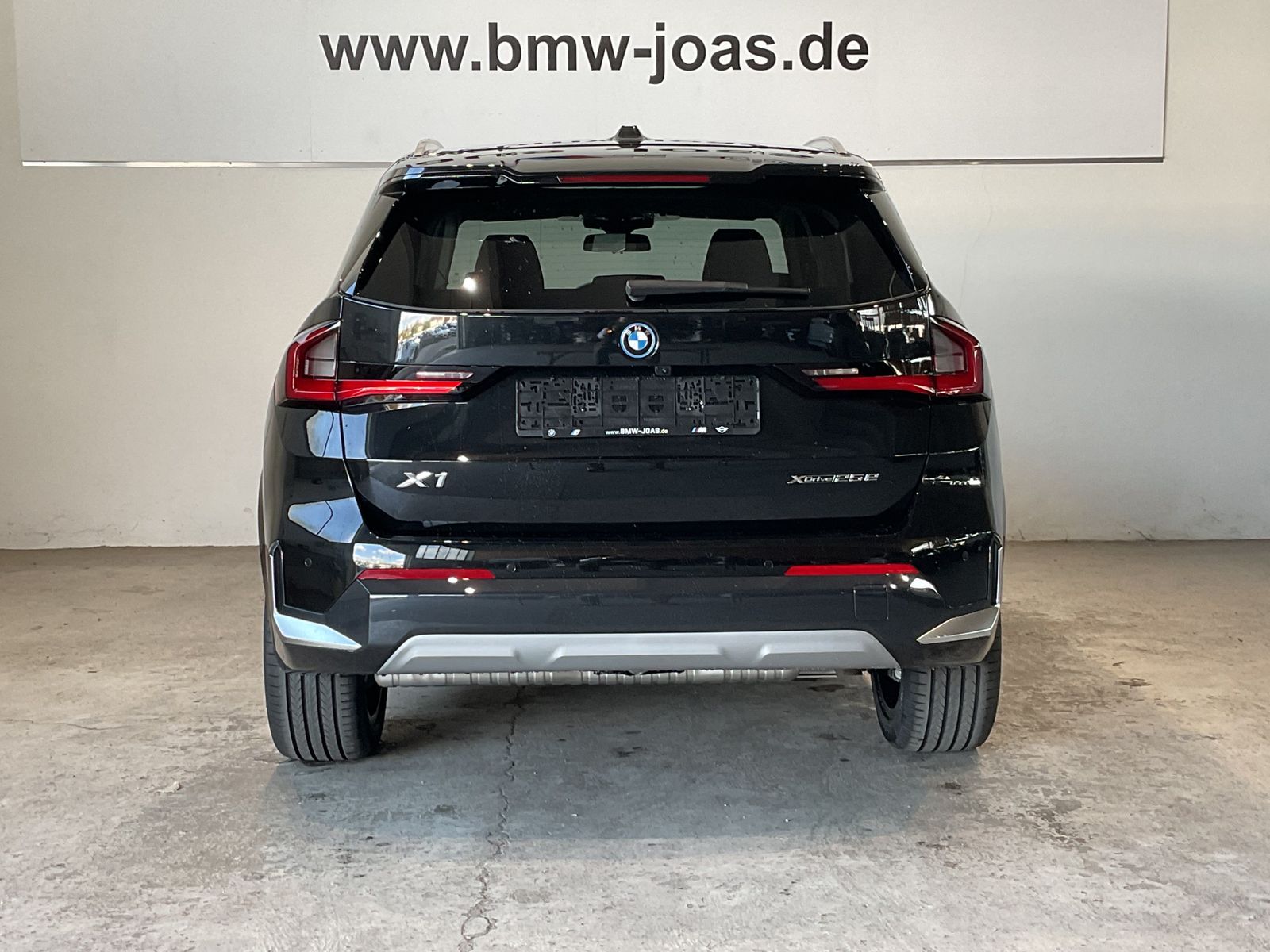 Fahrzeugabbildung BMW X1 xDrive25e Anhängerkupplung, Head-Up xLine
