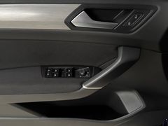 Fahrzeugabbildung Volkswagen Touran 1.5 TSI Comfortline --AHK/ RearView/ LED