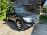 Mitsubishi Pajero 3,2 DI-D 4WD *Kurzerradstand*3Türig*AHK* - Mitsubishi Pajero aus 2015