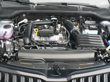 Bild 14 Skoda Kamiq Monte Carlo DSG SHZ/LHZ PDC v+h Kamera