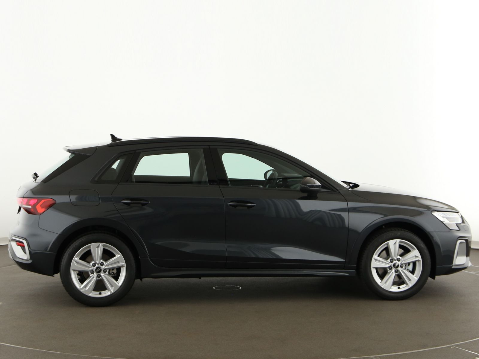 Audi A3 allstreet 40 TFSI e S tronic LED Navi Pano-D foto 7