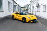 Ferrari F12 Berlinetta Giallo Modena *MwSt./Scheckheft* - Ferrari F12: Sportwagen
