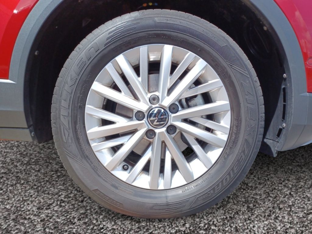 Fahrzeugabbildung Volkswagen T-Roc 1.0 TSI OPF Life Navi, Shzg, ACC uvm.