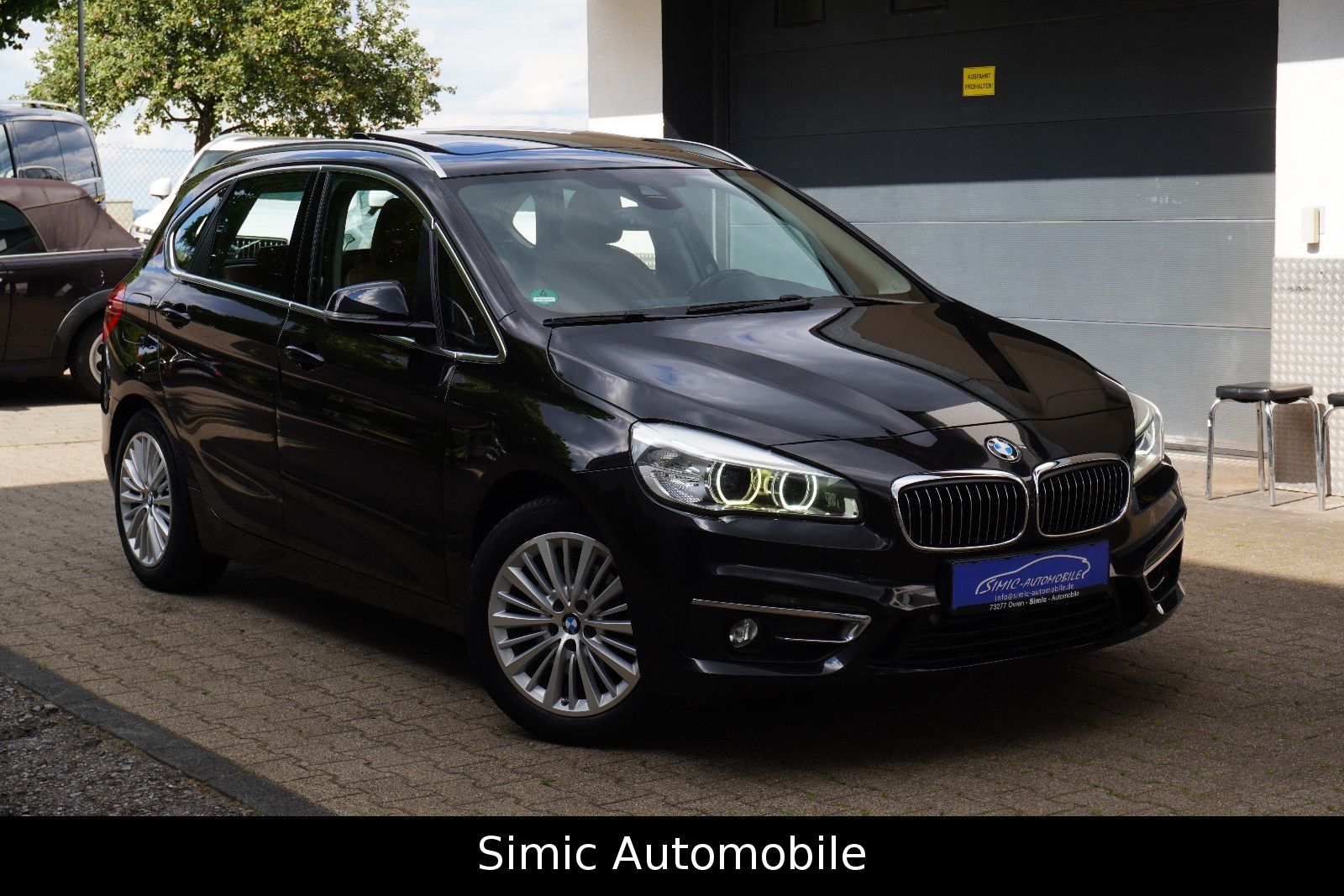 BMW BMW 220 d Active Tourer xDrive LEDER+NAVI+PANO+StH