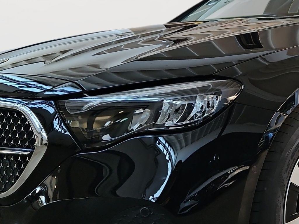 Fahrzeugabbildung Mercedes-Benz E 200 T Avantgarde AHK LED Pano ACC Navi KeyLess