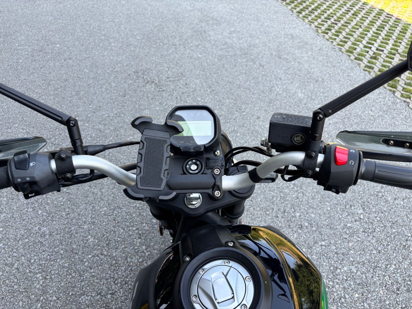 Fahrzeugabbildung VOGE LX300