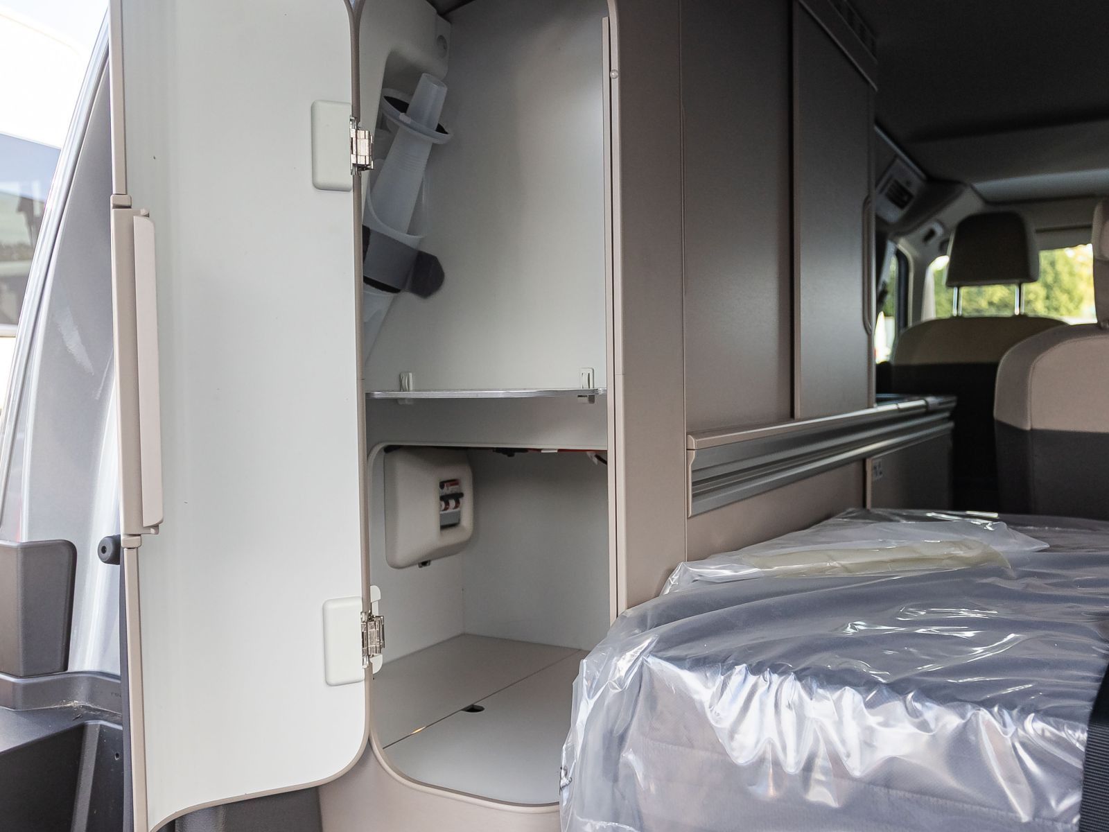 Volkswagen T7 California - Bild 16