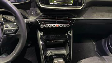 Fahrzeugverkauf 22 Peugeot 2008 Allure Pack AT LED SH Navi Kamera