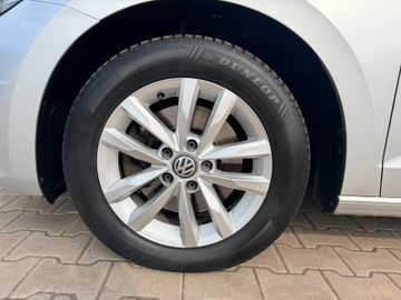Volkswagen Touran - 2