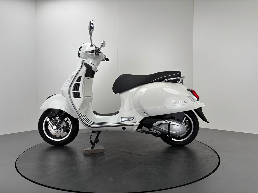Fahrzeugabbildung Vespa GTS 310 FL SUPER *NEUFAHRZEUG 2026 *