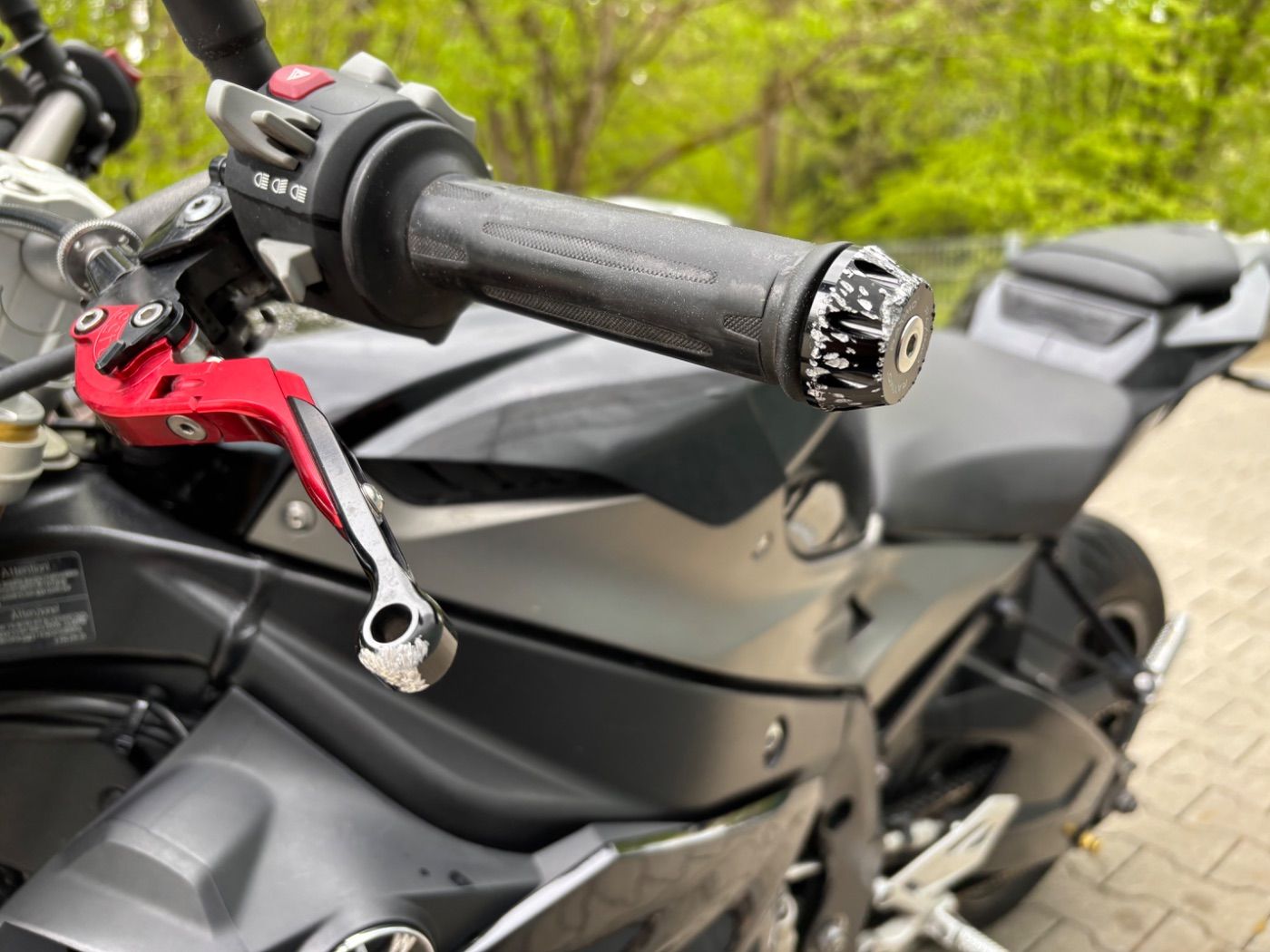 Fahrzeugabbildung BMW S 1000 R 2 Pakete