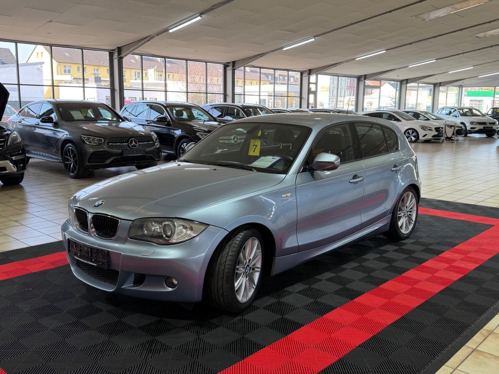 BMW 118i*M-PAKET*KLIMAAUTO*MFL*18 ZOLL M-FELGEN