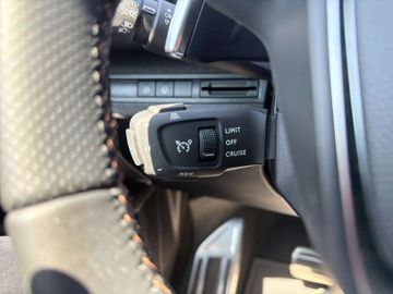 Peugeot 3008 1.2 PureTech 130 GT-Line NAVIKAMERAAHK