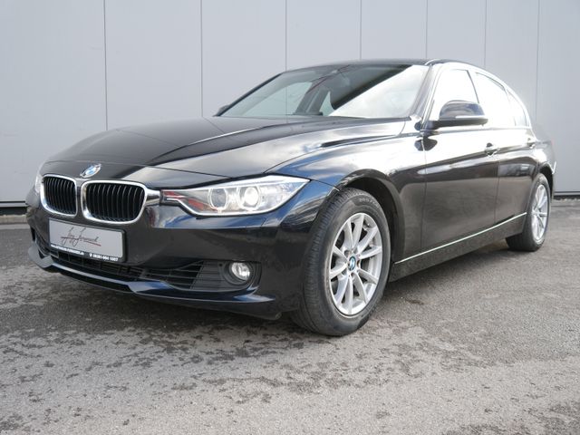 BMW 320i Lim. NAVI-PRO/H-UP/S-DACH/AHK/LEDER