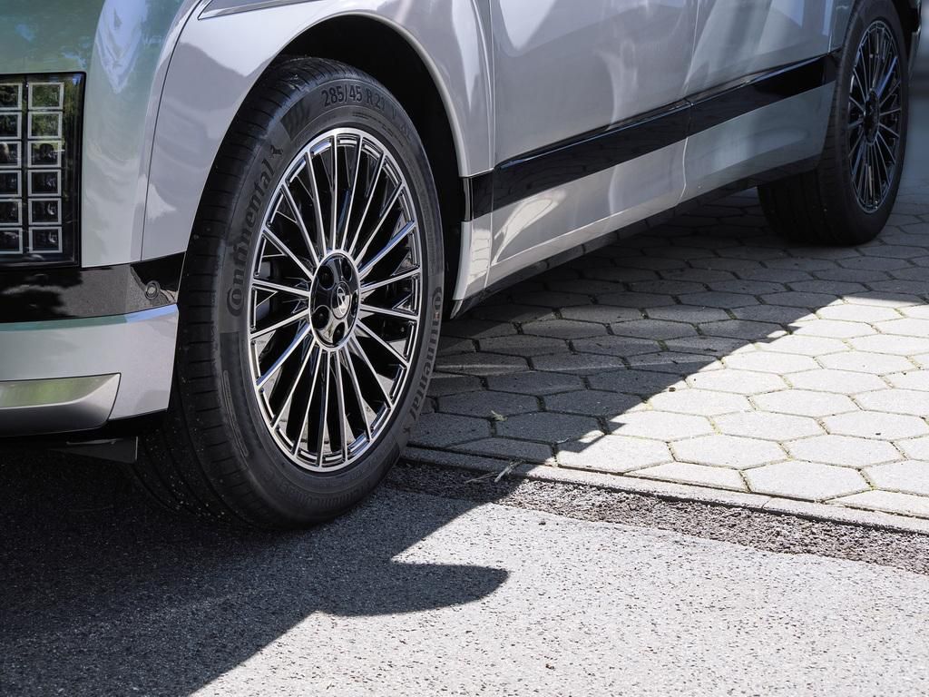 Fahrzeugabbildung Hyundai IONIQ 9 6-Sitzer UNIQ Panoramadach Relax-Paket